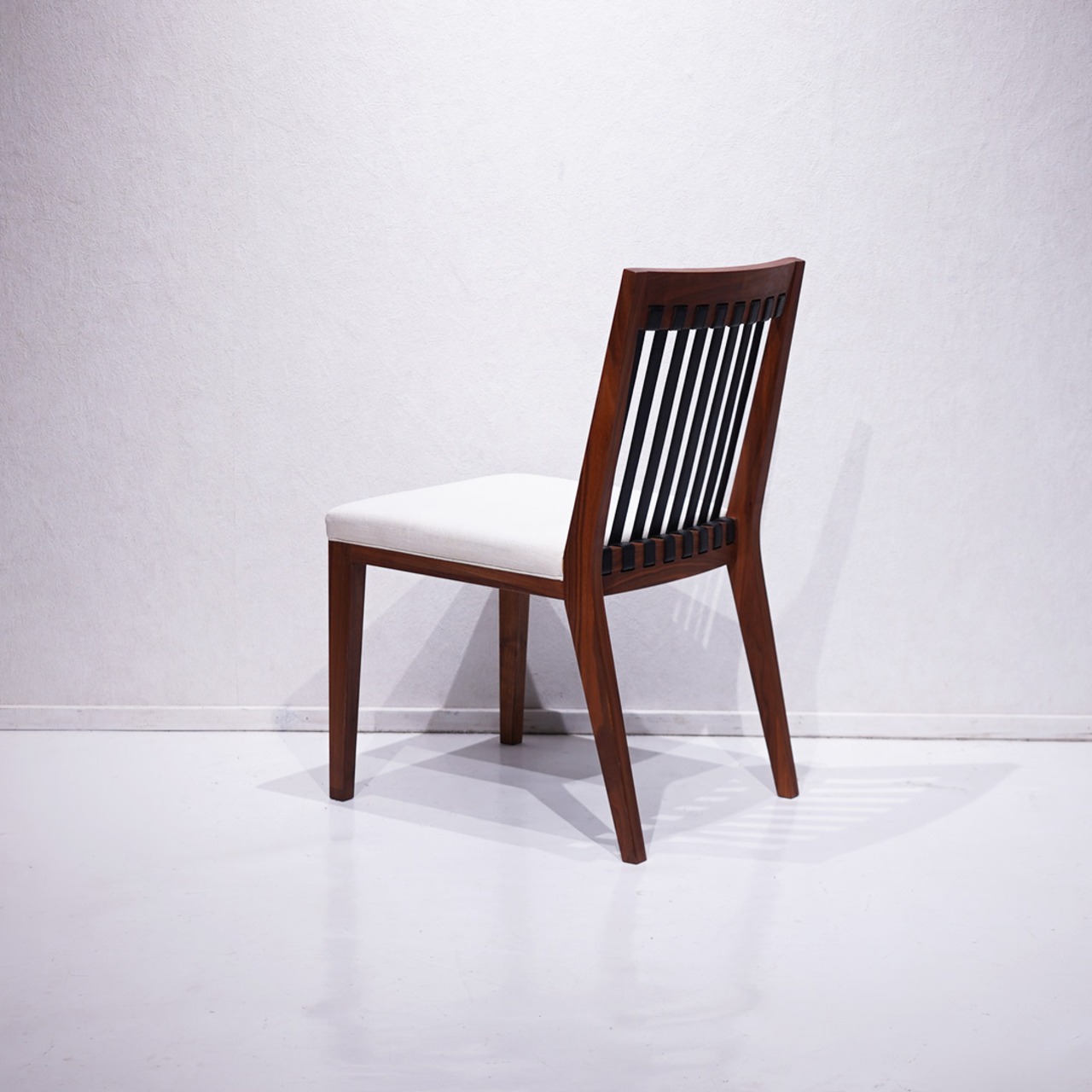 Ritzwell BLAVA Chair / モダン デザイナーズ チェア リッツウェル ブラヴァ ダイニングチェア 和モダン ウォールナット ファブリック
