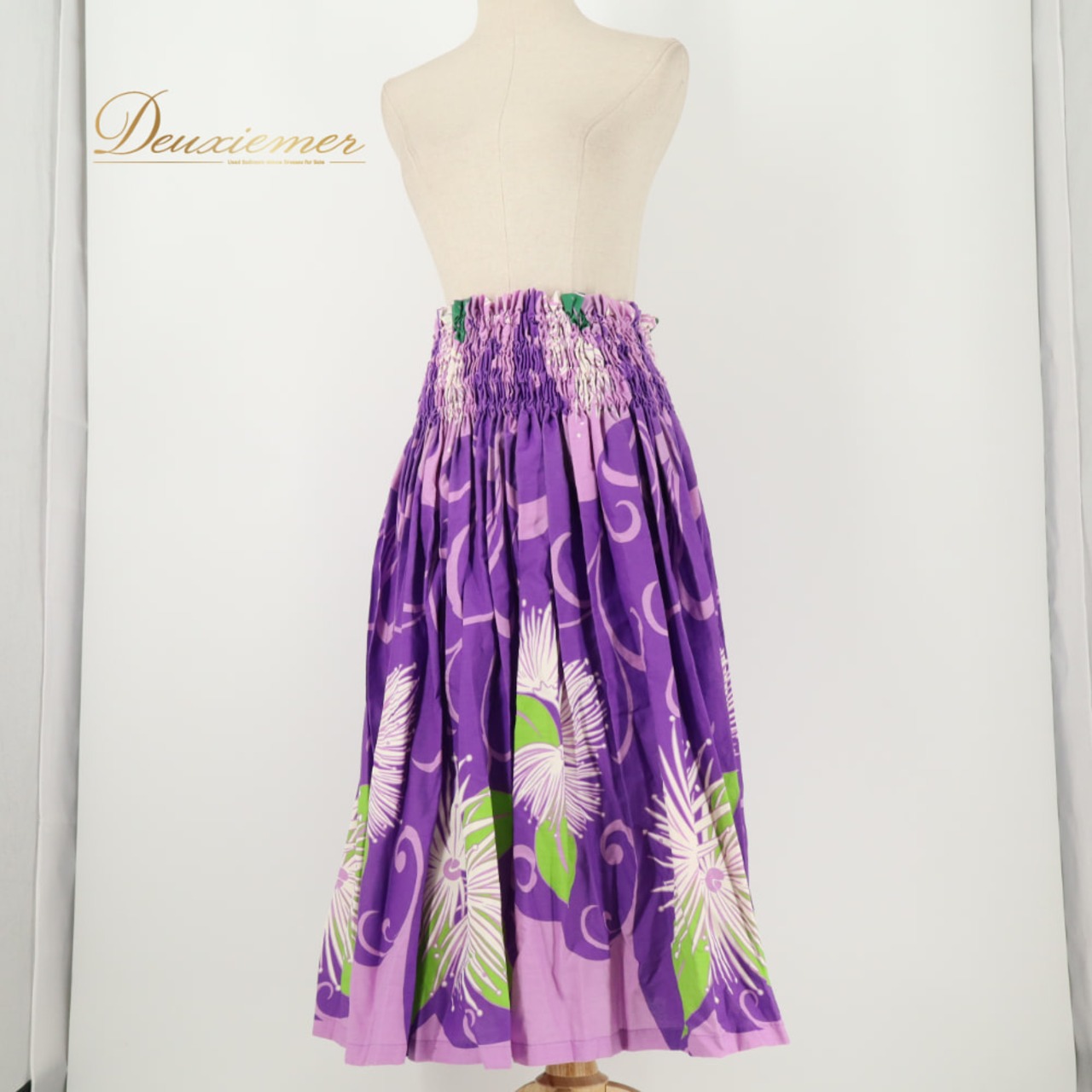 フラダンス 衣装 PauSkirtShop パウスカートショップ パウスカート スカート パープル系 花柄 植物柄 ハワイアンプリント ハワイアン アロハ フラ ダンス レッスン 練習 ハワイアンダンス グリーン系 ホワイト系 紫 黄緑 白 華やか 鮮やか かわいい おしゃれ 上品 大人っぽい