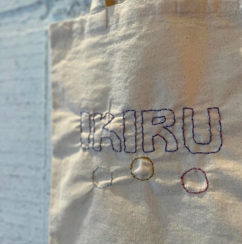 IKIRU/刺繍バック