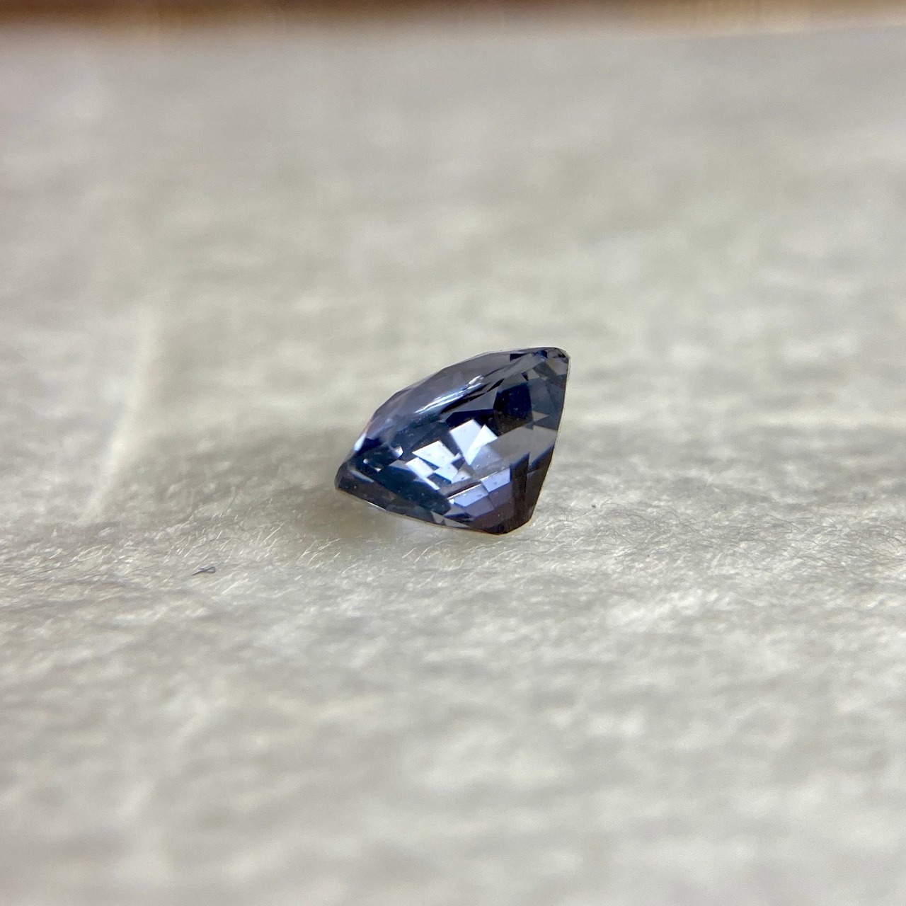 スピネル 0.681ct パープル 簡易ソーティング付き No.143