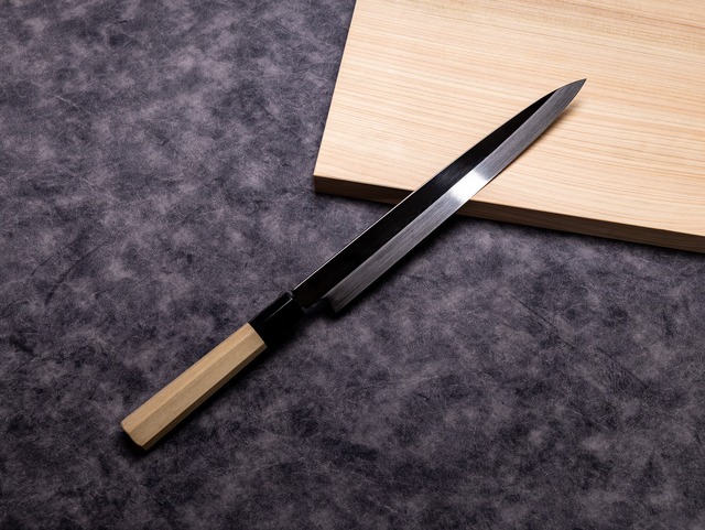 【堺】刃月 柳刃 本焼 鏡面仕上 白鋼 八角水牛柄　270mm