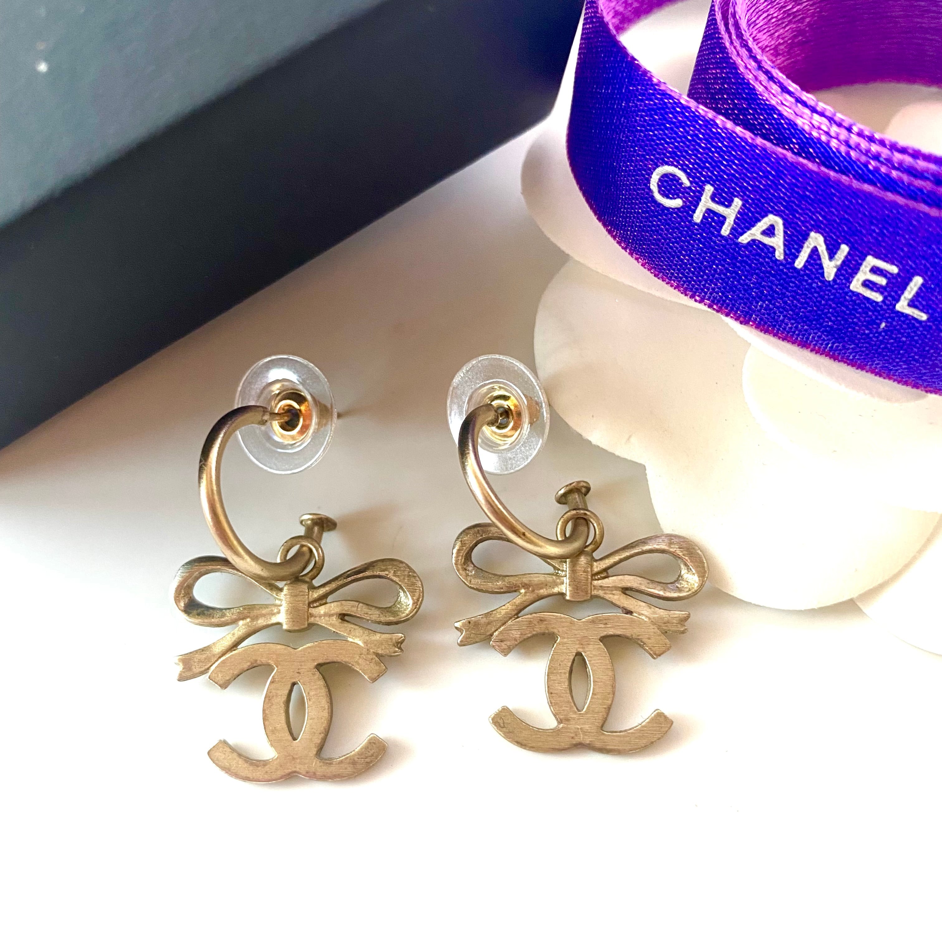 CHANEL ゴールドリボンピアス | Pay ID CHANEL ゴールドリボンピアス | Pay ID