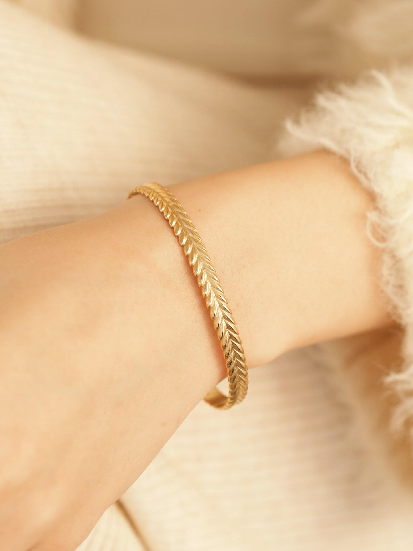 316L hawaiian maile bangle #b03