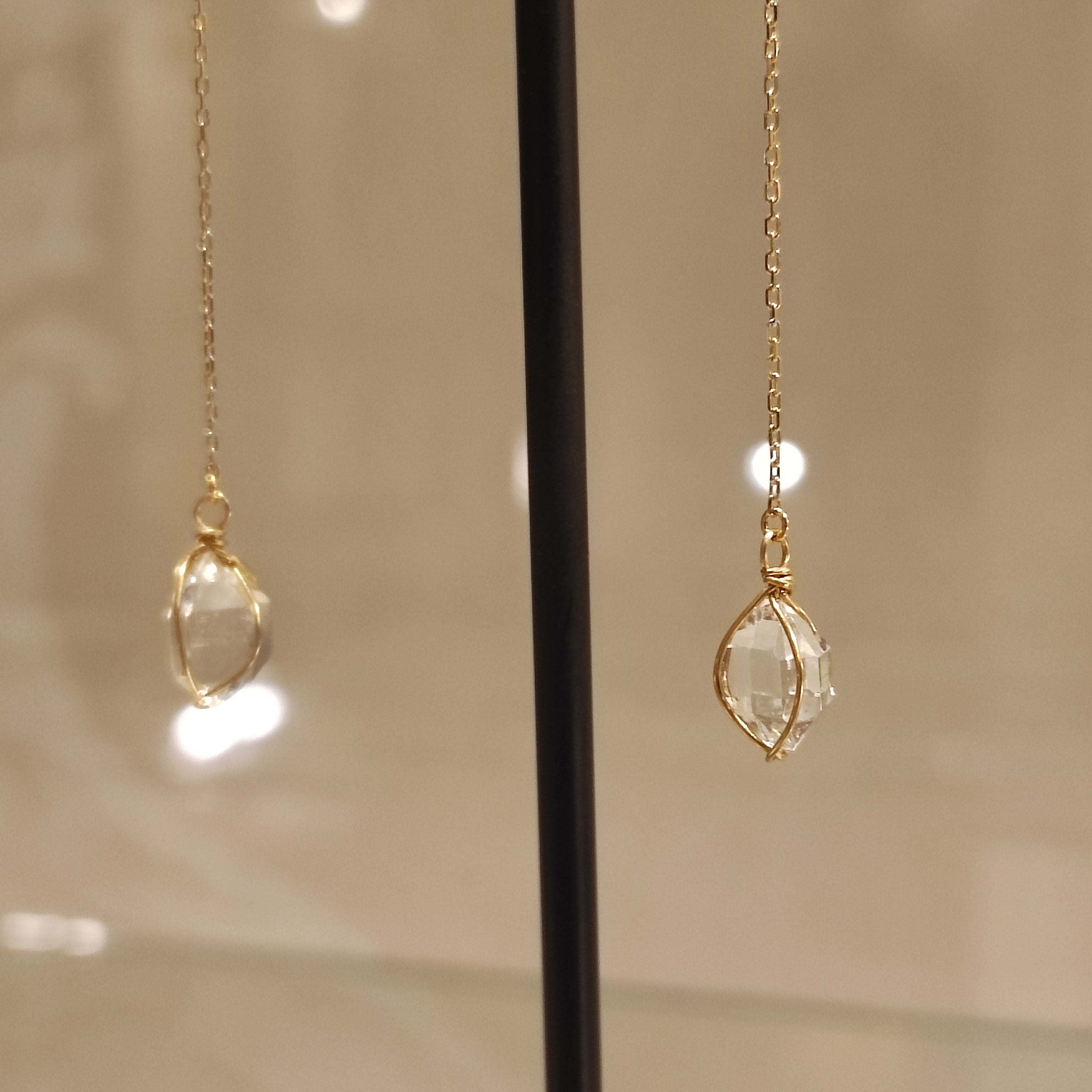 K18金ゴールドハーキマーダイヤモンドアメリカンピアスM Gold earrings ...