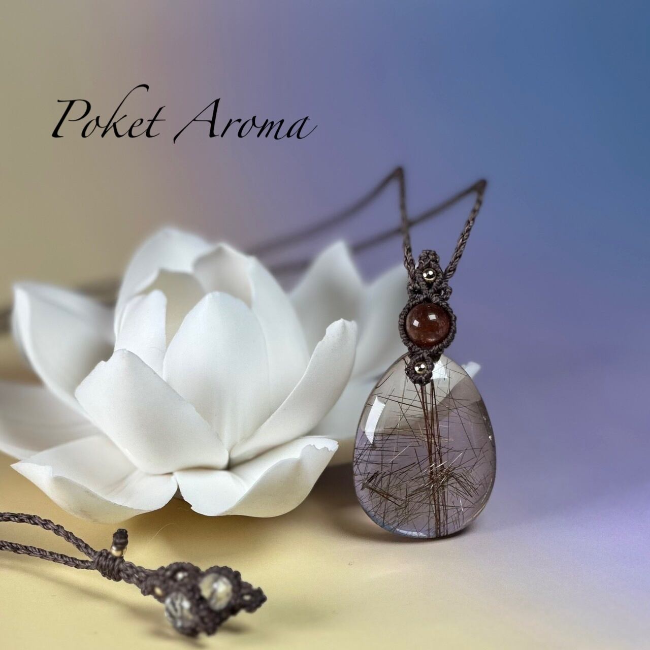 hanatae 琥珀　マクラメ　ネックレス 琥珀』天然琥珀とイエロートルマリンのマクラメペンダントネックレス