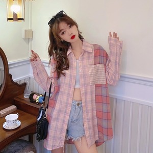 ピンクチェックシャツ