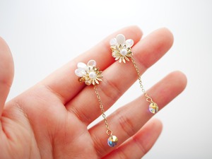 white crystal & flower pierce《2way》