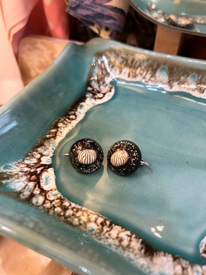 50's vintage black shell earrings