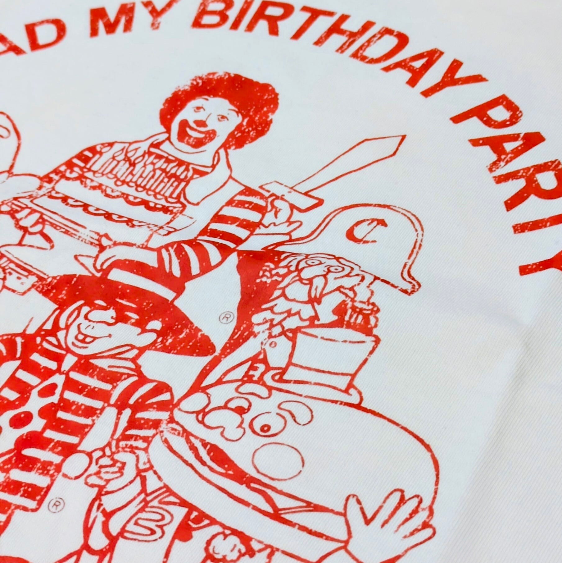 【 McDonald's ( マクドナルド )】『 I HAD MY BIRTHDAY PARTY 』Tシャツ / ロナルド・マクドナルド / ドナルド〚アメリカン雑貨 アメトイ〛