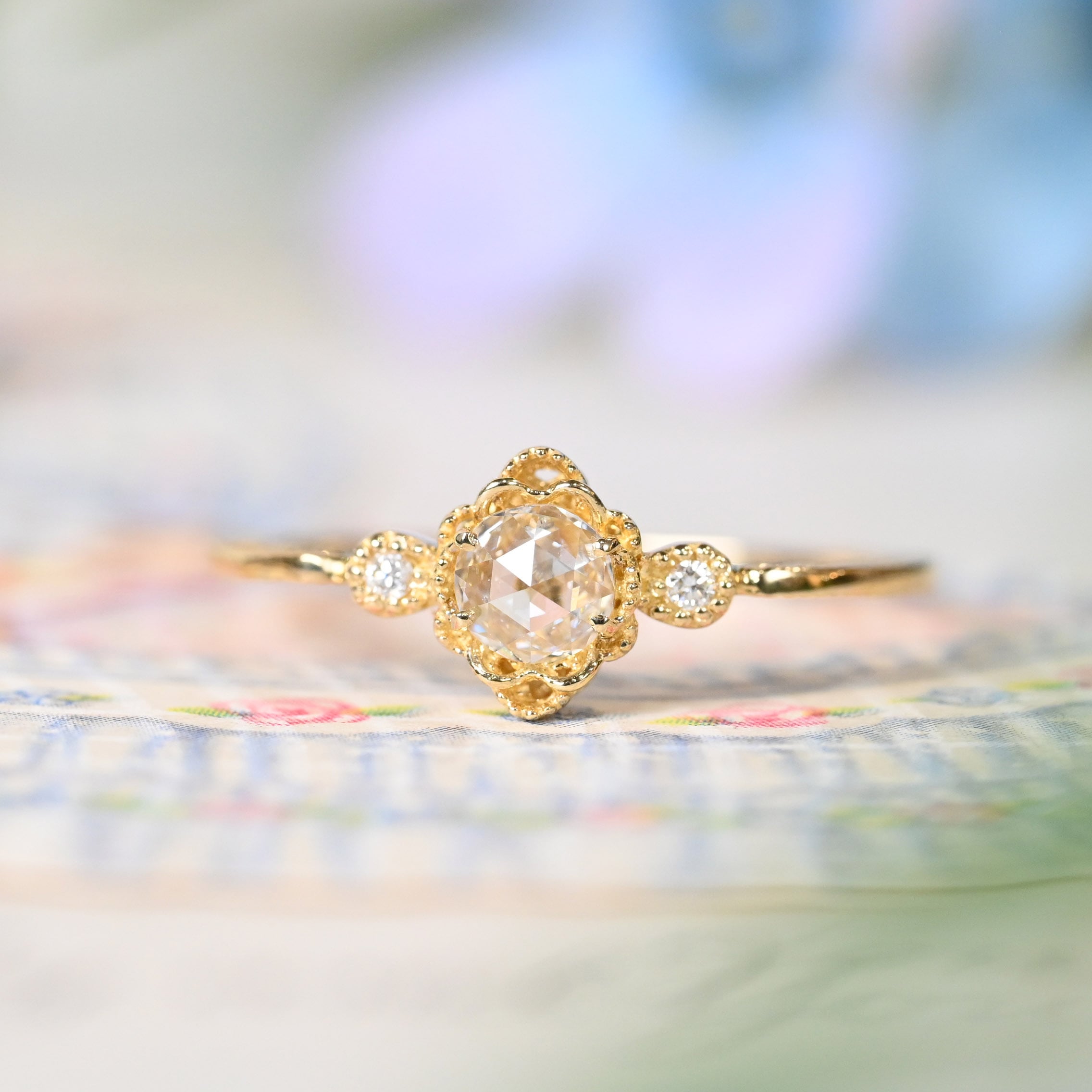 K18YG ダイヤモンドステーションリング 11号 ダイヤモンド K18YG リング 11号（GH1211ナイツ） | ジェムと