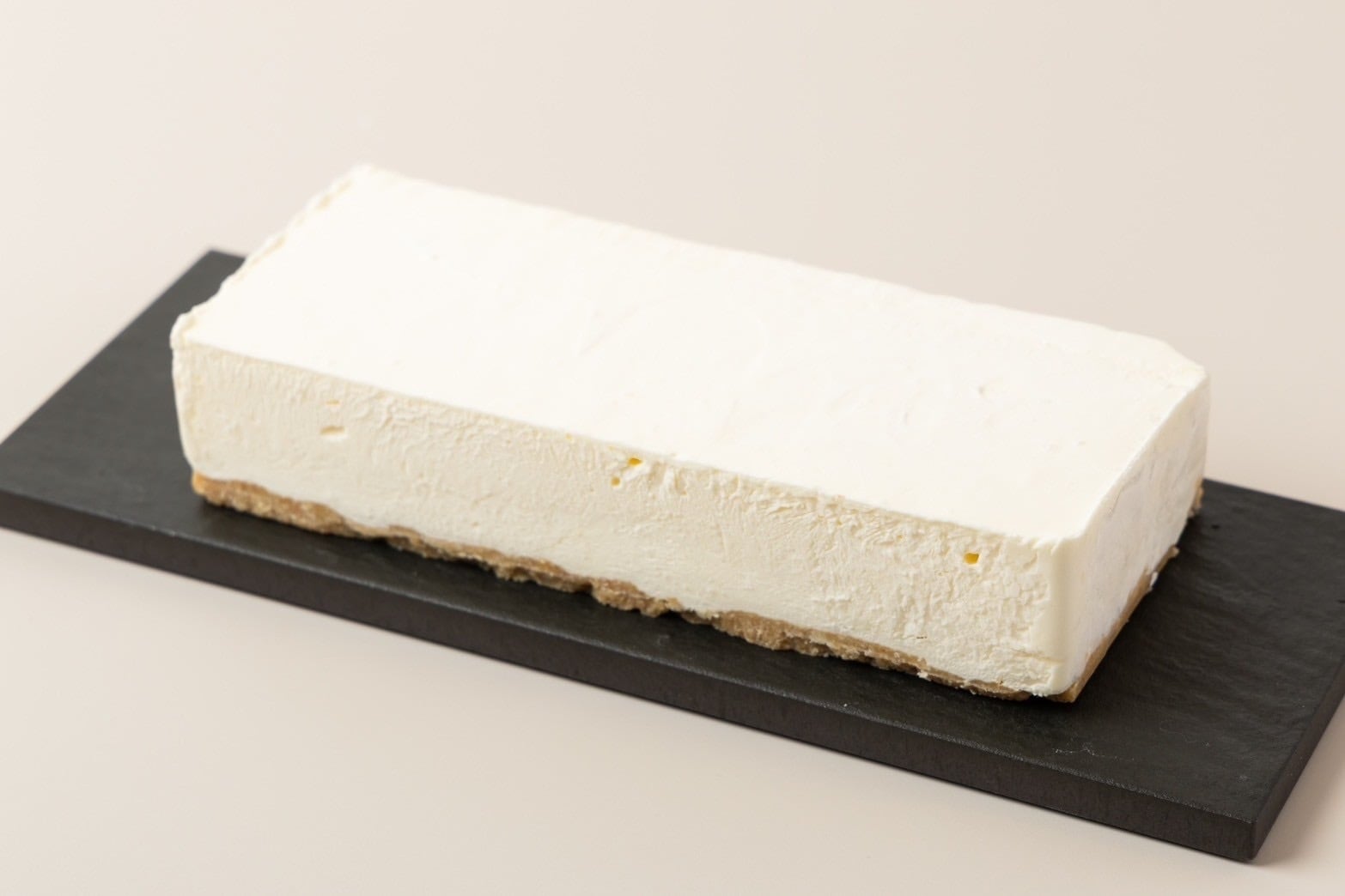 純生レア cheese cake | チーズケーキ工房 &［g］～アンジー～