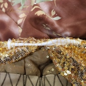 ベリーダンス オリエンタル 衣装 上下セット ブラウン系 トップス スカート インナーパンツ 茶 緑 ラインストーン ビーズ 豪華 装飾 かわいい 華やか ダンス衣装 イベント ステージ 葉っぱ柄 グリーン系