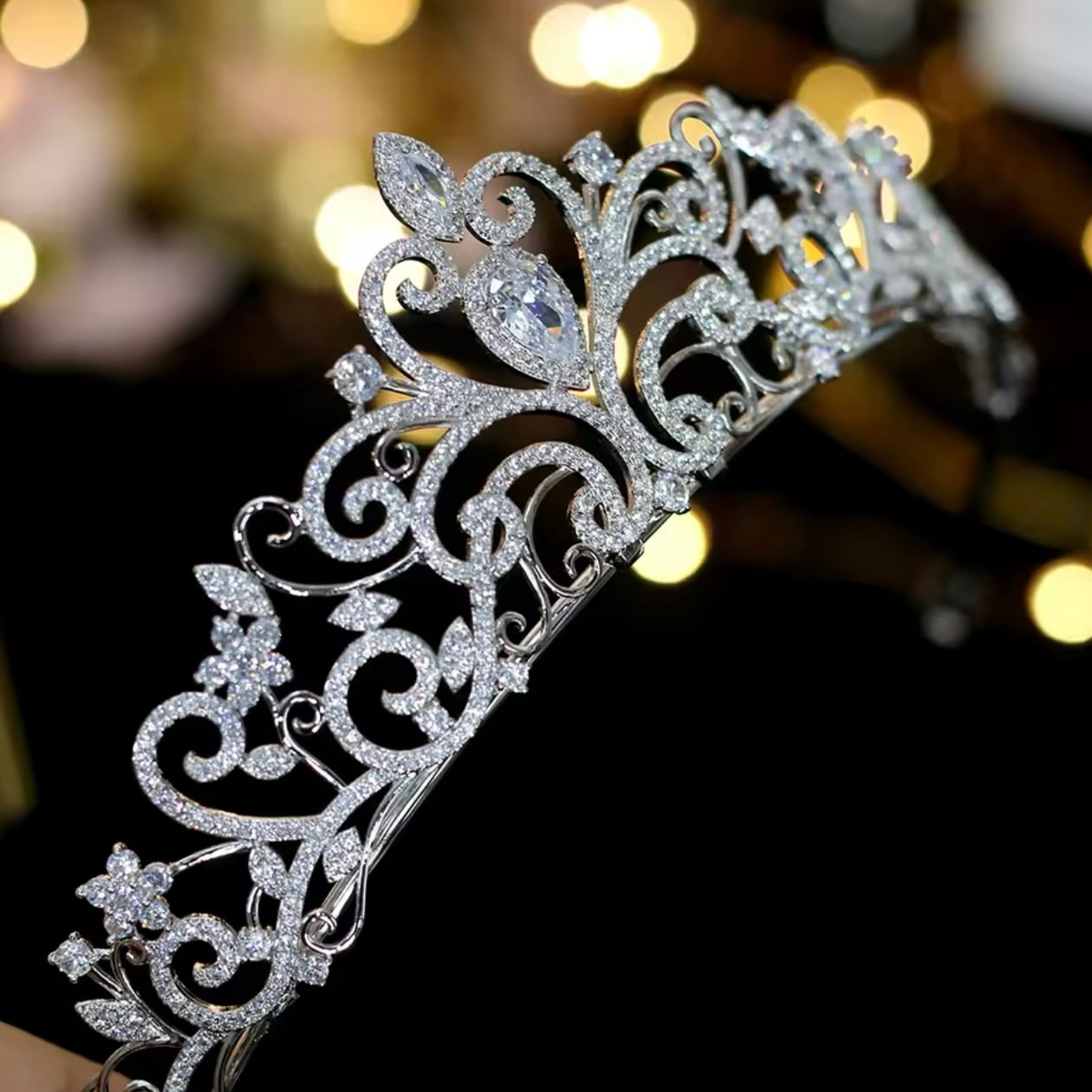 送料無料】ジルコニアティアラ ~ブライダルティアラ~ ≪ZT-04