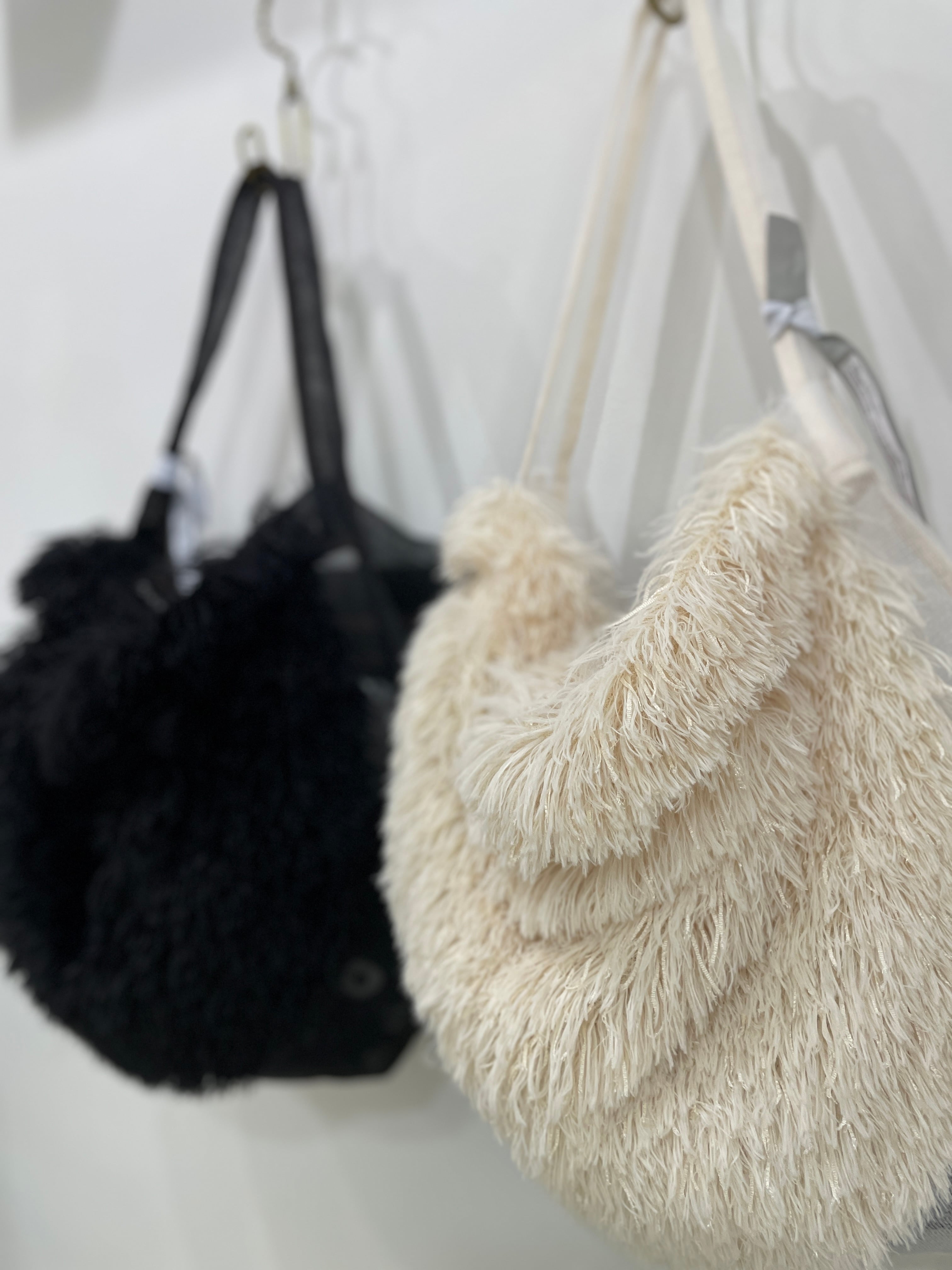 AMPER FUR付き ショールダーバッグ