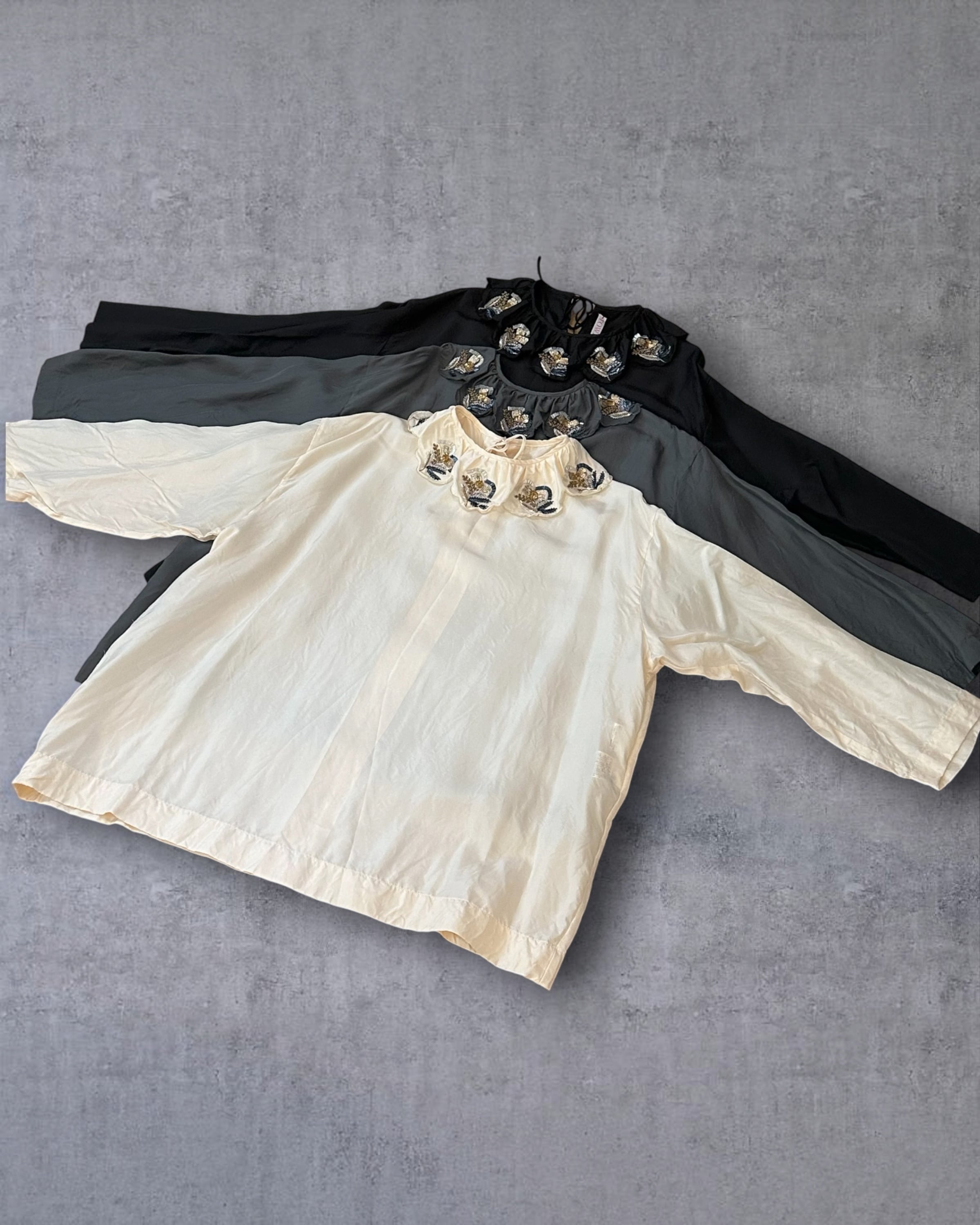 TOWAVASE　Volant blouse（bijou）