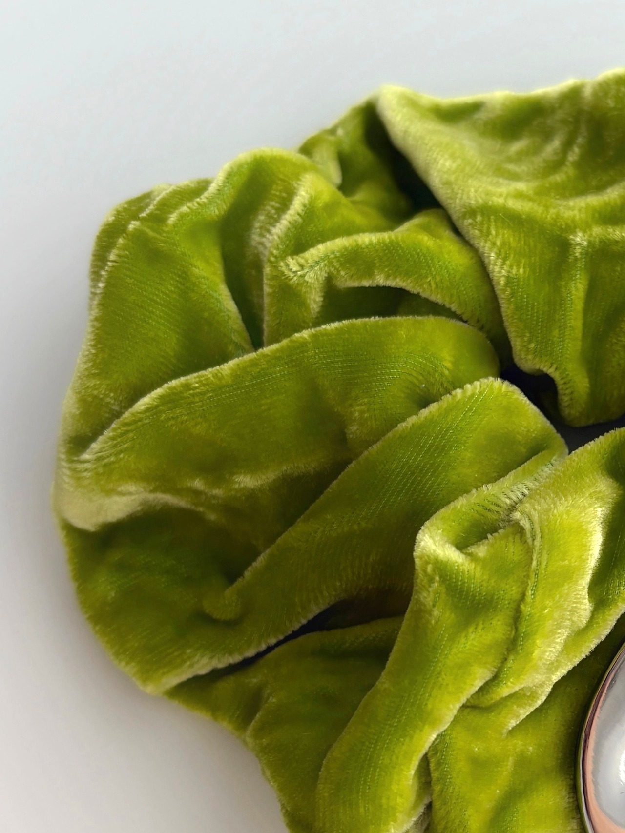SILK SCRUNCHIE