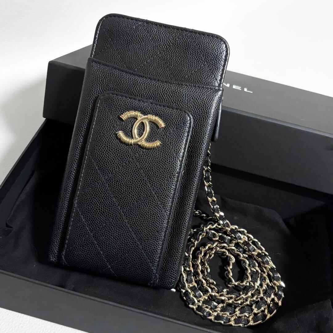 CHANEL / フォンケース マトラッセ チェーンショルダーバッグ CHANEL / フォンケース マトラッセ チェーンショルダーバッグ