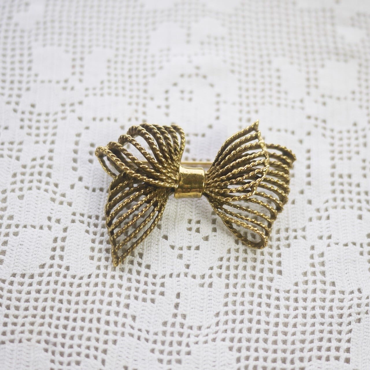 Ribbonブローチ レトロ