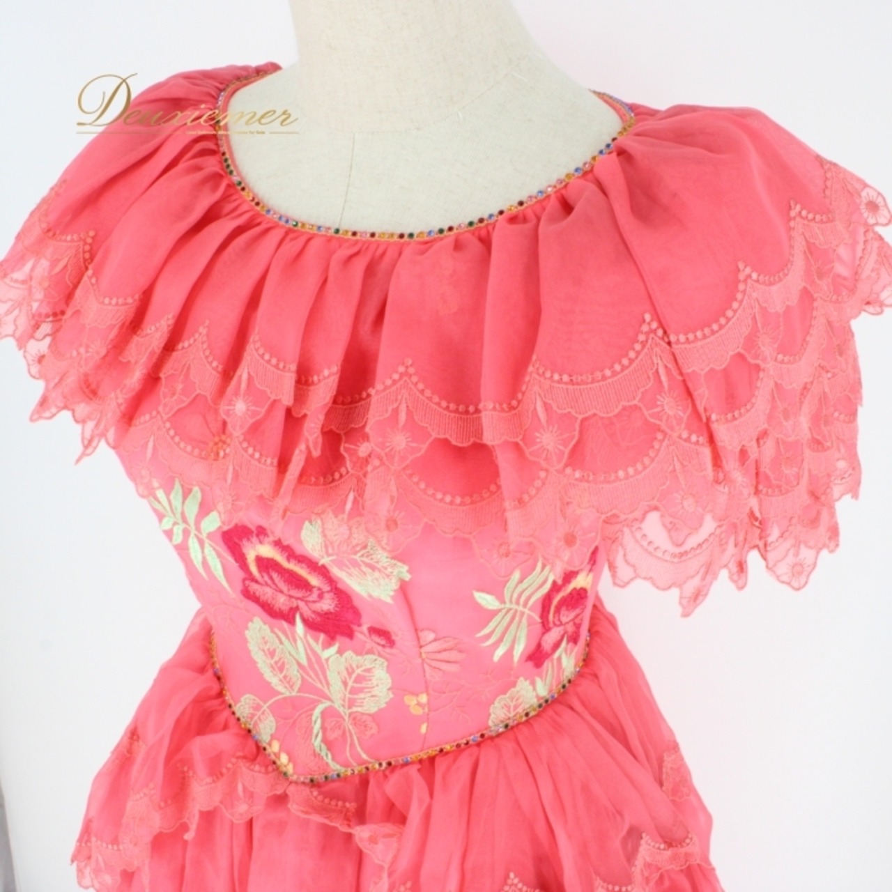 社交ダンス 衣装 スタンダード ステージ衣装 ドレス ワンピース パーティドレス TSUJITANI ピンク系 花柄 派手 レース フリル 刺繍 フェミニン 二重スカート ボリューム感 ダンス衣装 社交ダンスドレス ステージ衣装 パーティー衣装 おしゃれ レディース かわいい 人気 コスチューム 特別な日 発表会 花モチーフ エレガント ストレッチなし ファスナー付き ヘルシー ティーンズ おすすめ