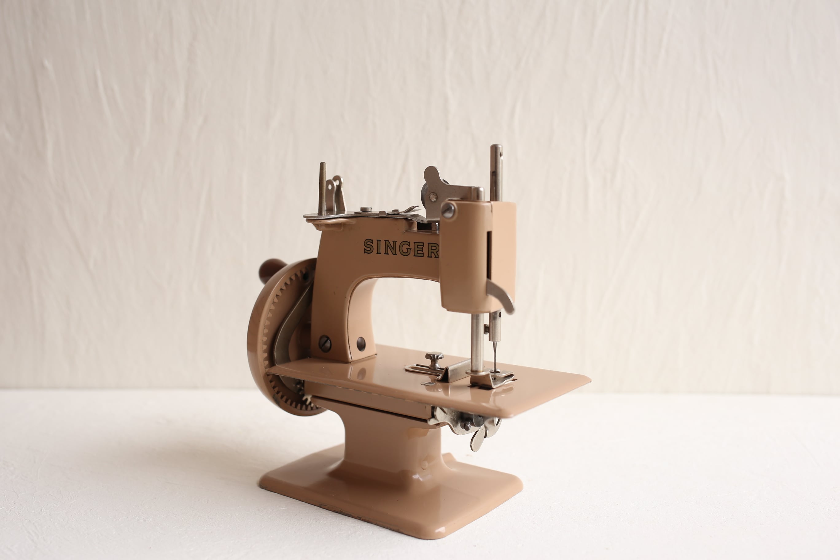 イギリス アンティーク ヴィンテージ SINGER トイミシン Model No.20