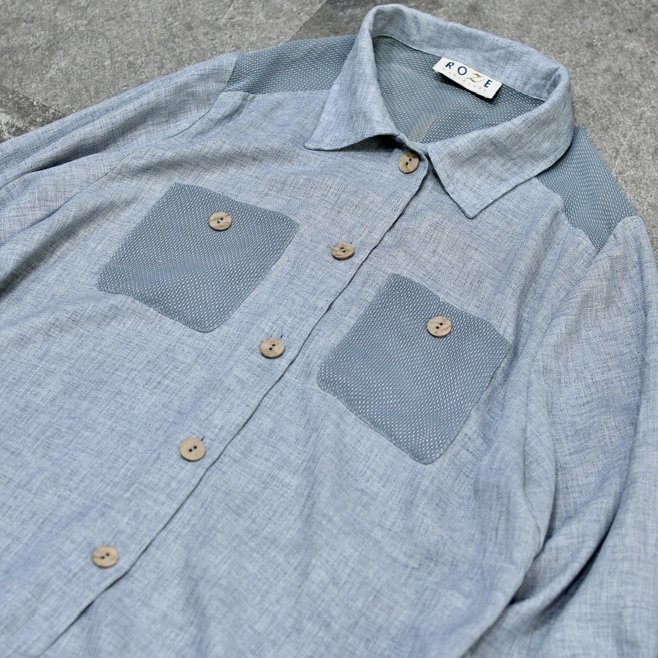 switching design sheer shirt