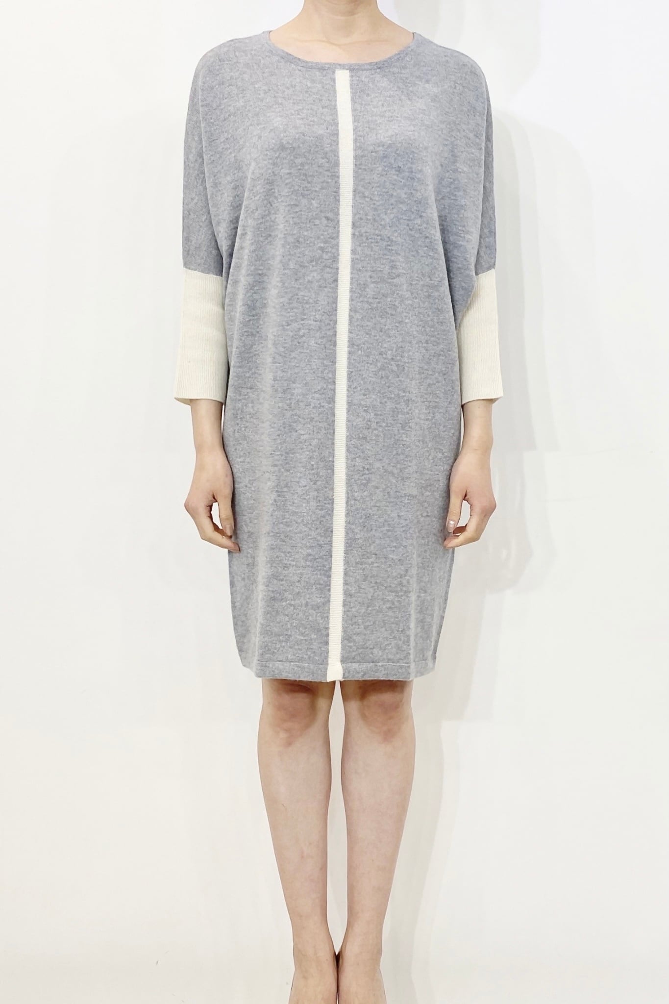 美品カシミヤ100% ⭐︎CASHMIKAワンピース 美品カシミヤ100% ⭐︎CASHMIKAワンピース