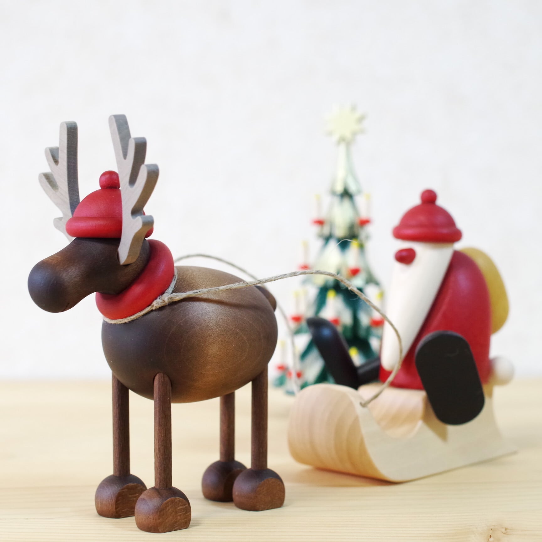 ケーラー サンタとトナカイ | 木のおもちゃ専門店 おもちゃ箱 イカロス