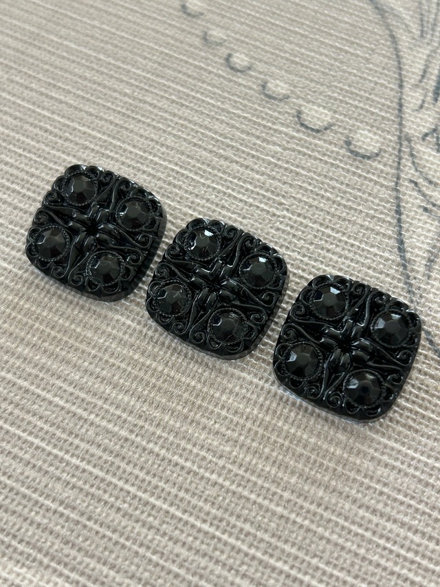 Japanese Vintage ボタン 17mm button 緑／深緑 アクセサリーパーツ プラスチック 装飾材 カルトナージュ