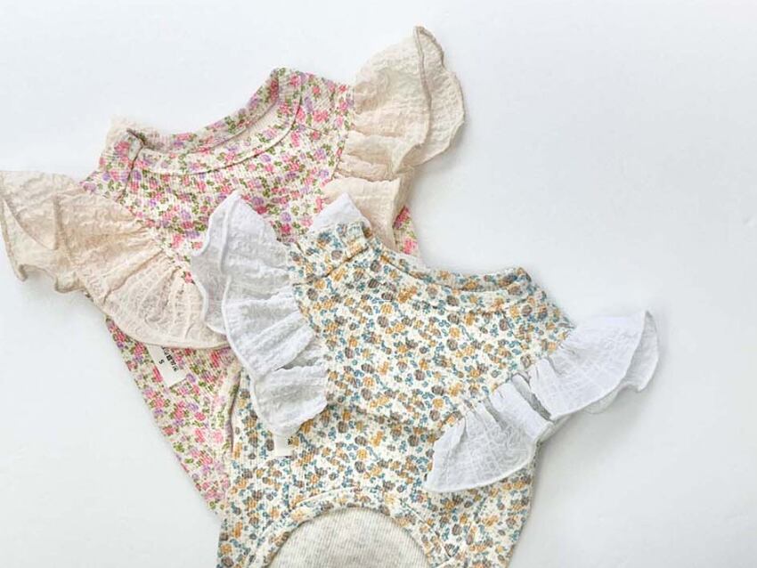 jelly flower t-shirt S ~ XL 2color / 犬服 春夏 Tシャツ ドッグウェア ブラウス 花柄 フリル袖 袖なし ストレッチ コットン 韓国犬服 可愛い