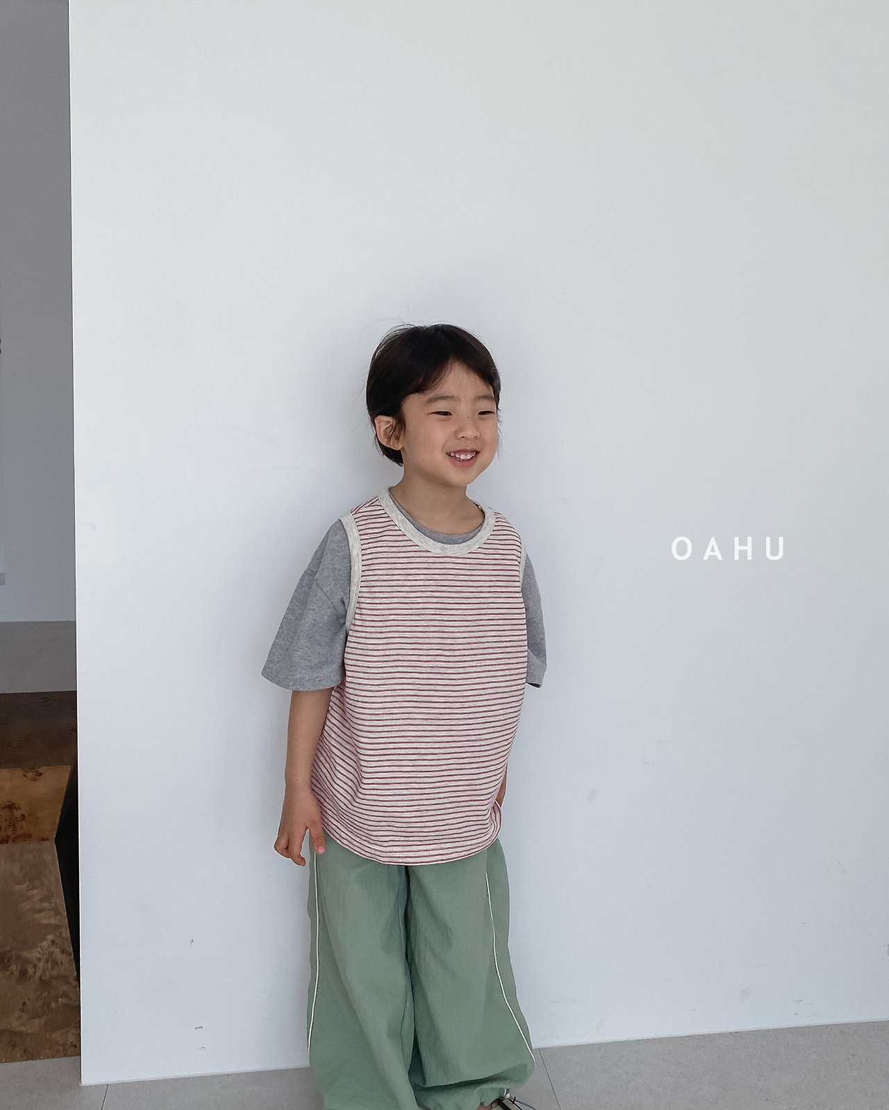 [OAHU] Kiddy Stripe Sleeveless (JS/JM/JL/JXL) / [오아후] 키디스트라이프나시 (JS/JM/JL/JXL)