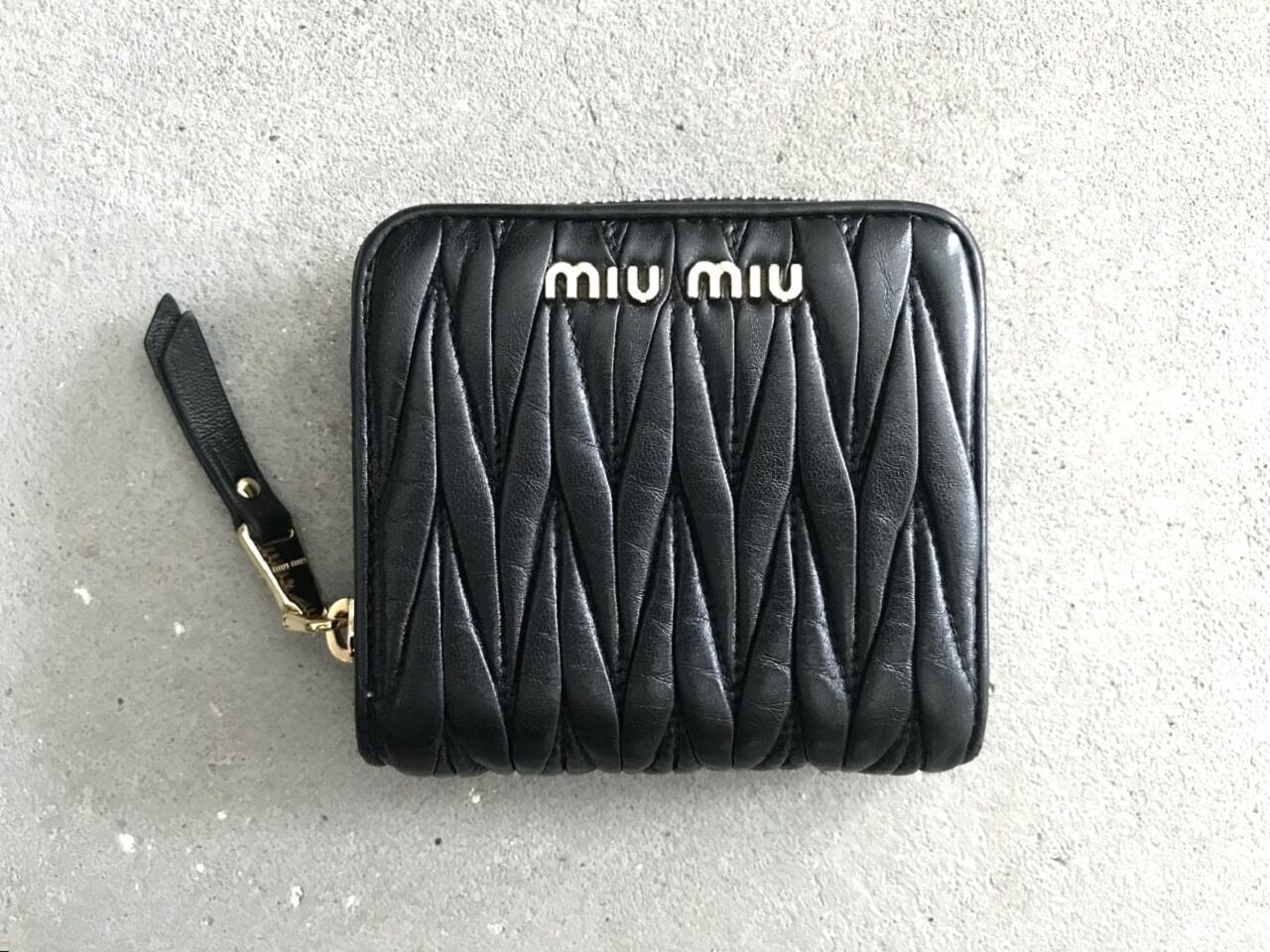 miu miu MATELASSE leather wallet BLACK