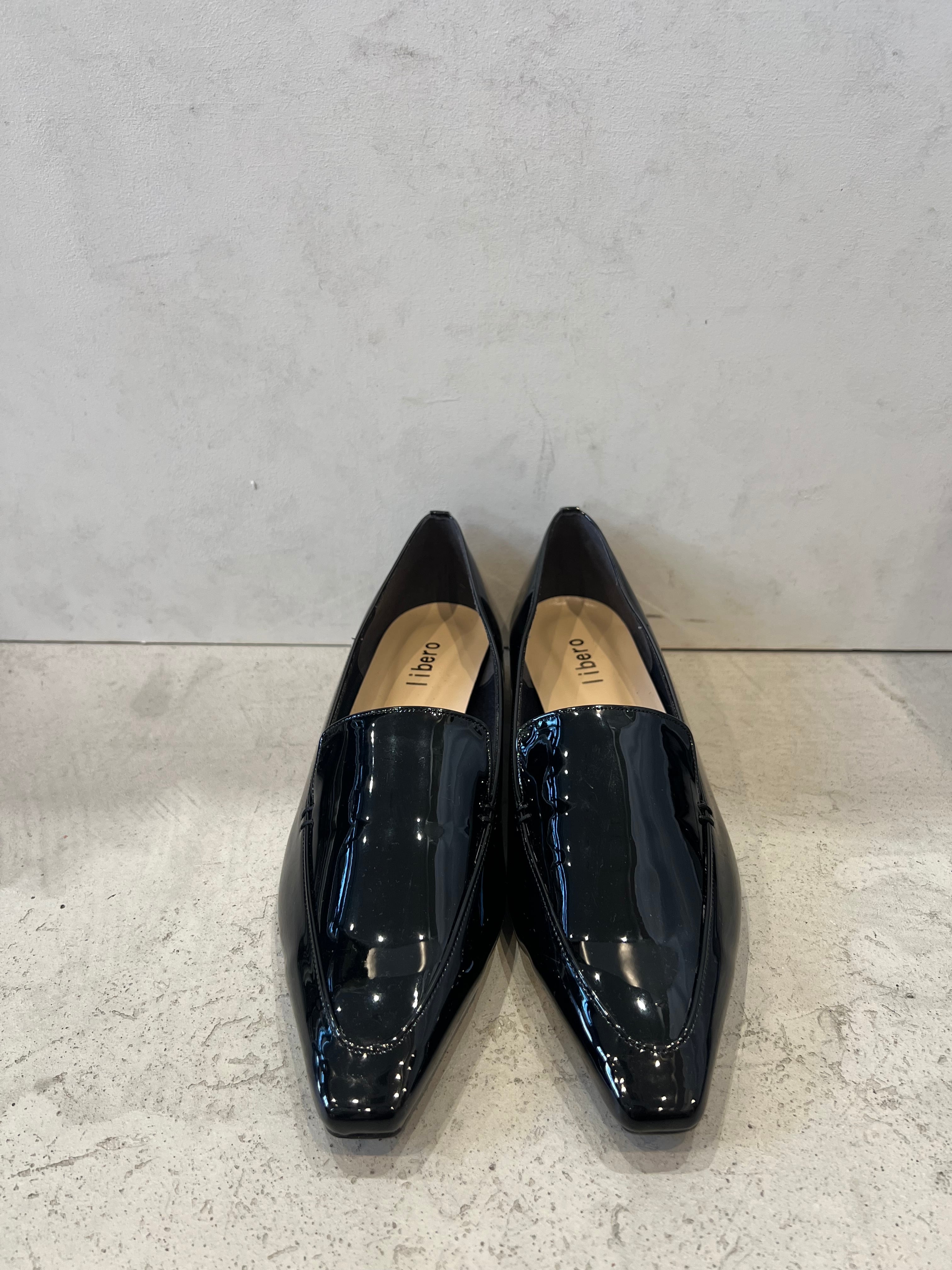 【libero】ロングノーズパンプス