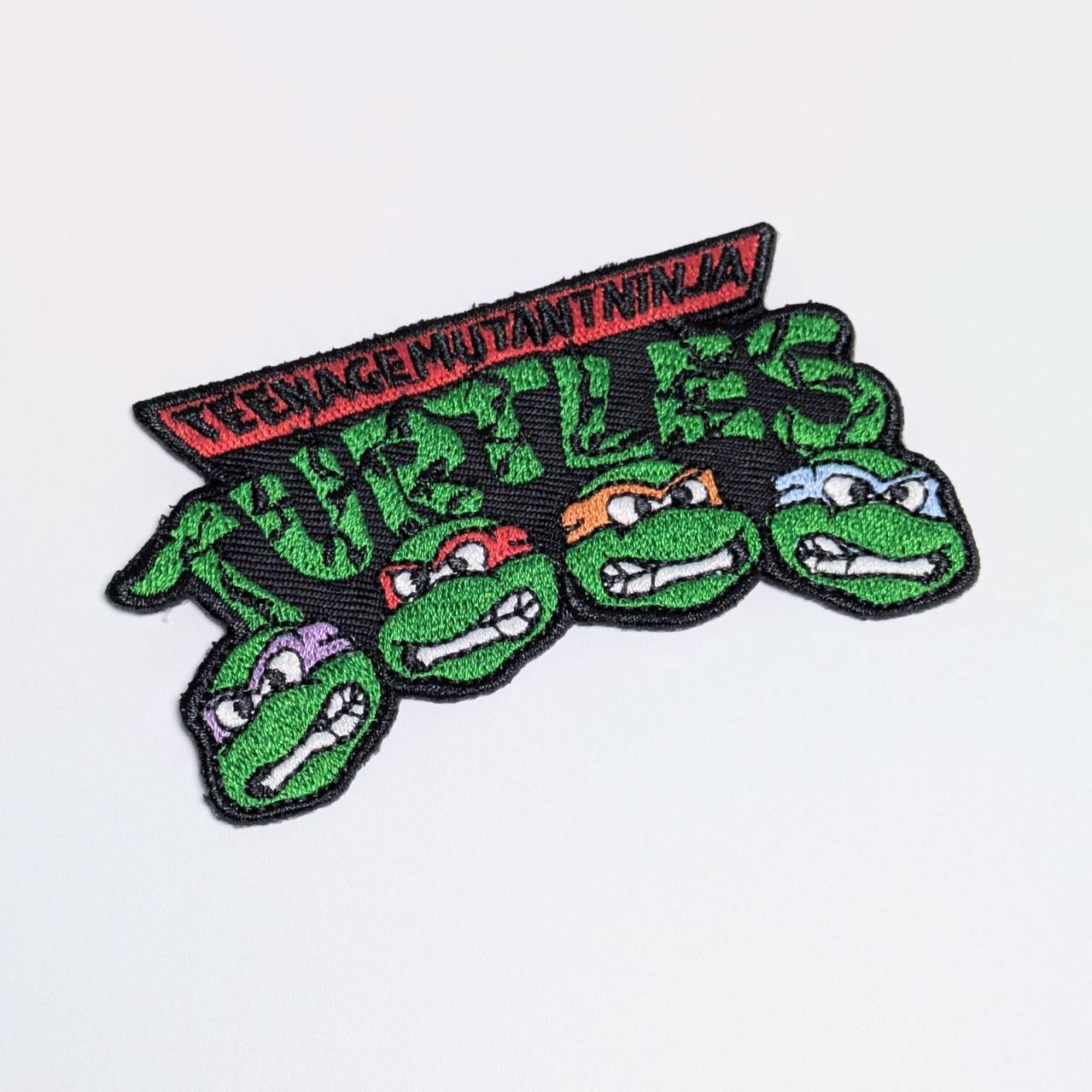 ♧送料無料！ ★刺繍アイロンワッペン★【 Teenage Mutant Ninja Turtles ( ティーンエイジ ミュータント ニンジャ タートルズ )】 〚アメリカン雑貨 アメトイ〛