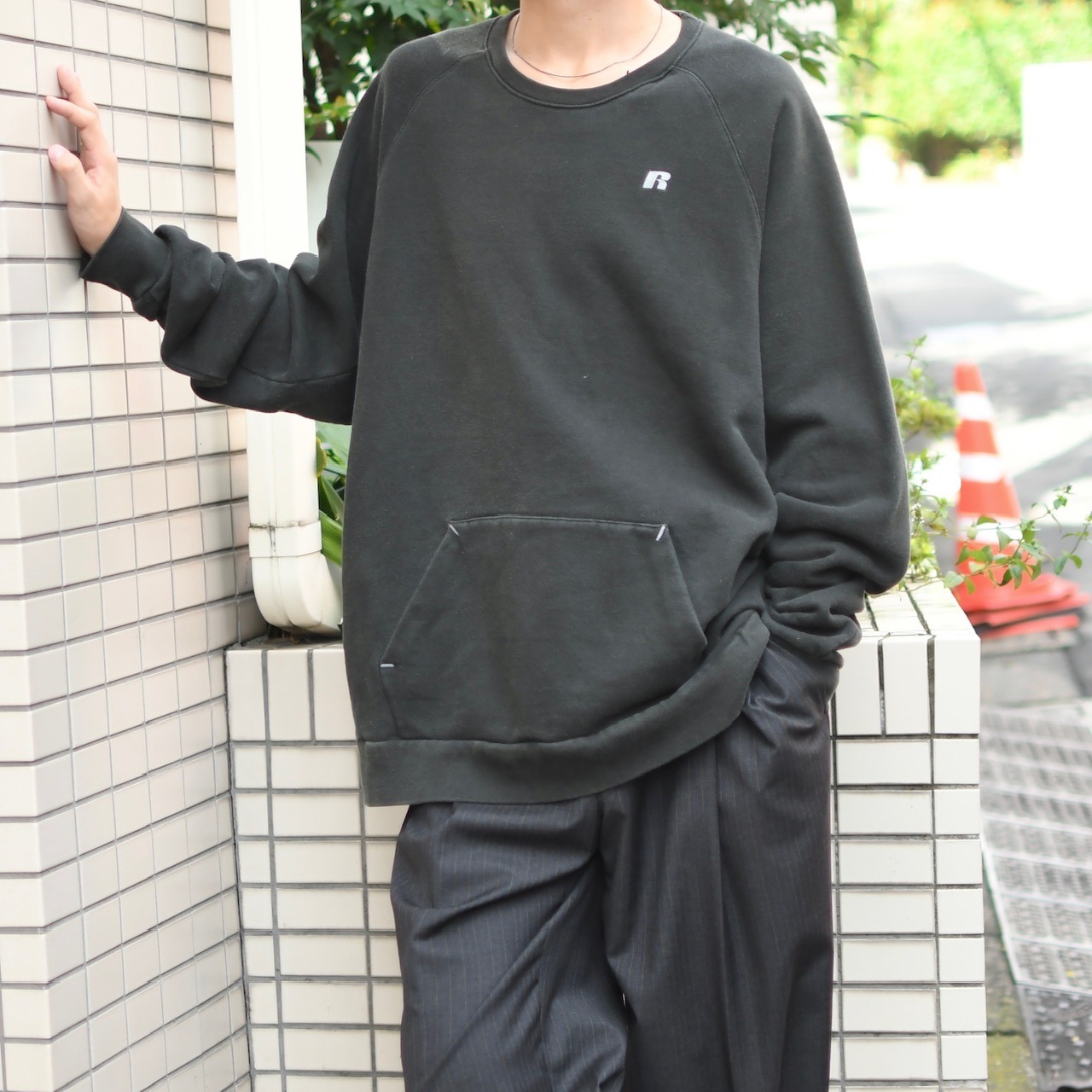 RUSSELL kangaroo pocket sweat