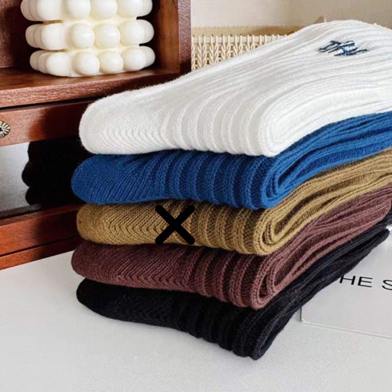 Script embroidery crew socks 1485 - 11