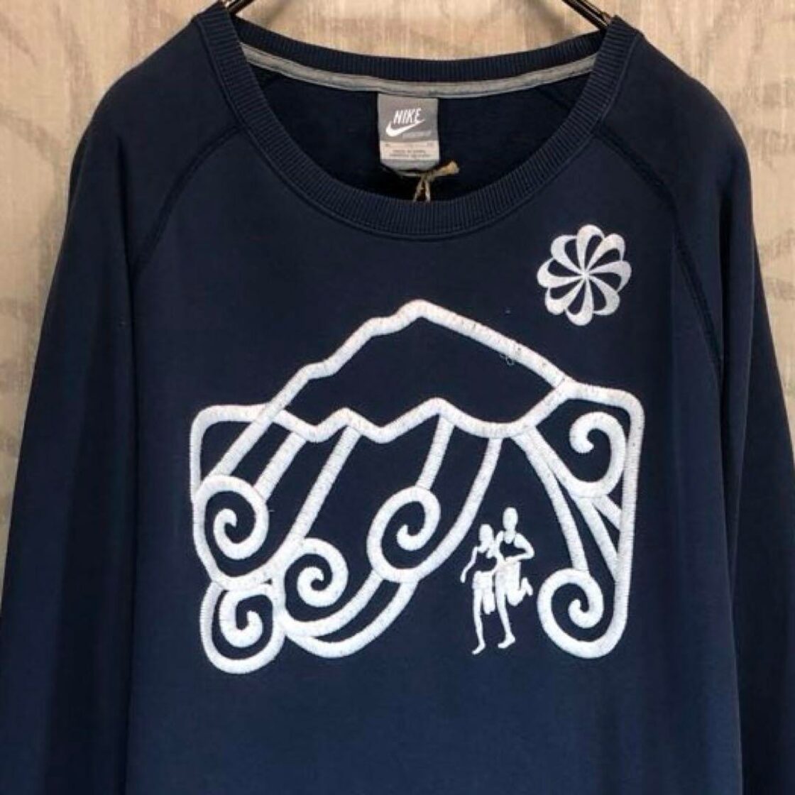 ナイキ スウェット 風車ロゴ 刺繍 山 希少デザイン ビッグサイズ | Pay ID