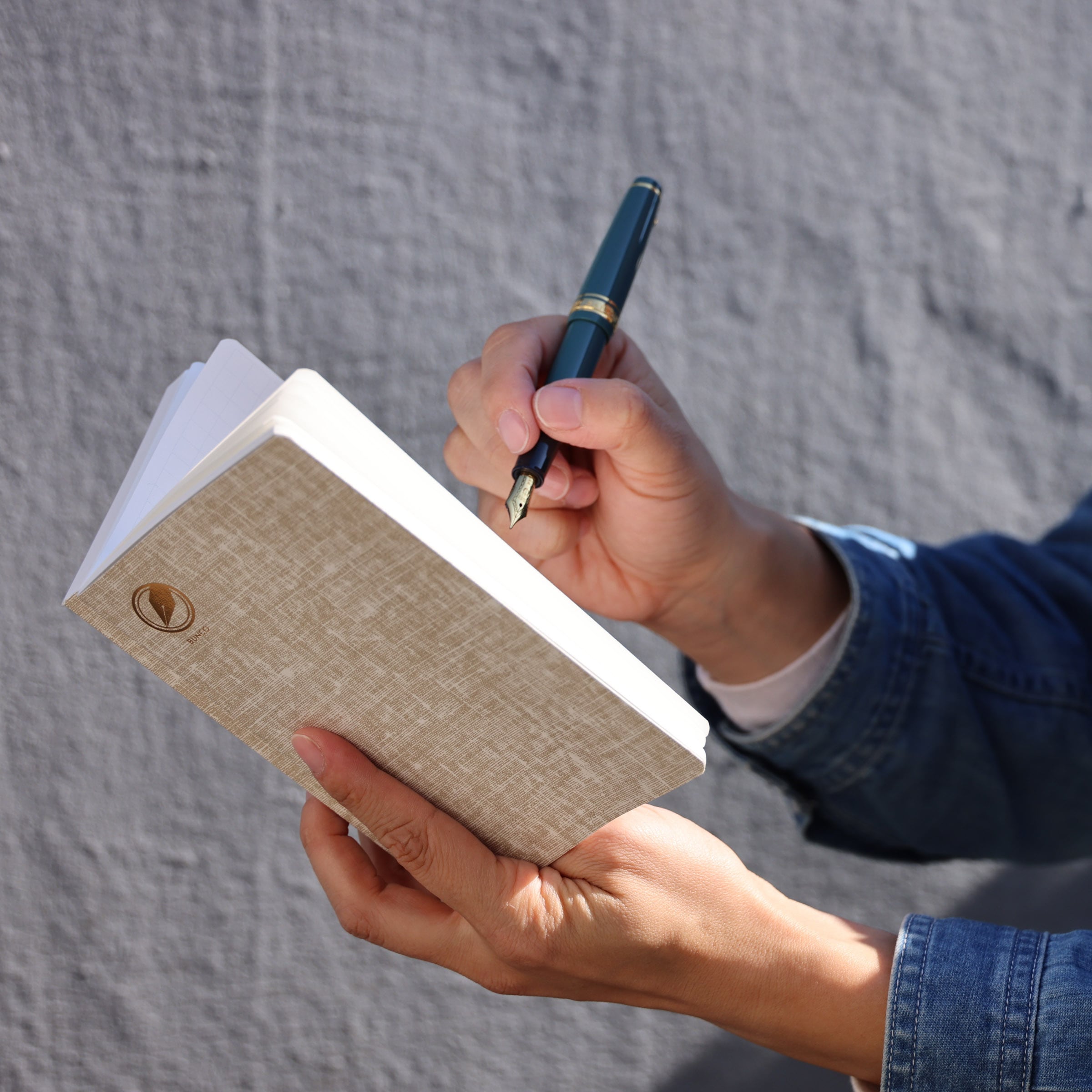 記念葉書、外信葉書 未使用コレクション カタログ6.7万円分 切手