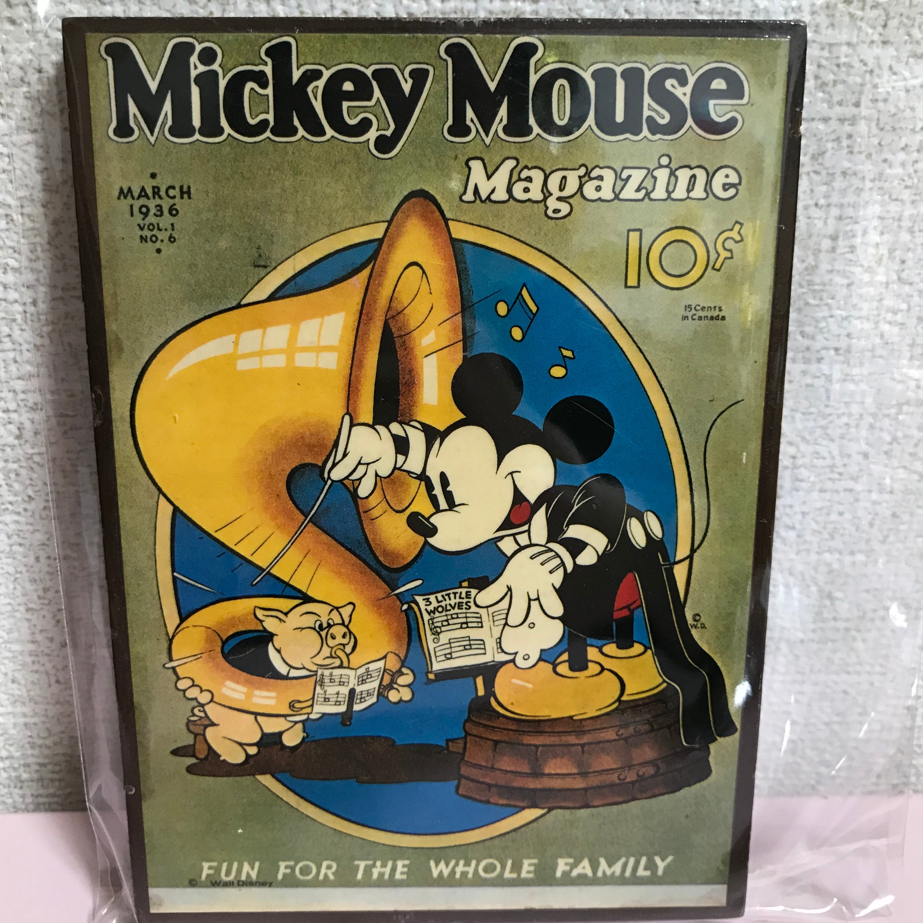 フランス製 ミッキーハウスマガジン4個セット ミッキーマウスの音楽会の絵柄の木製壁掛け ヴィンテージのディズニー雑貨 Mickey Mouse  Magazine A CIRCUS FOR 10¢ FUN FOR THE WHOLE FAMILY