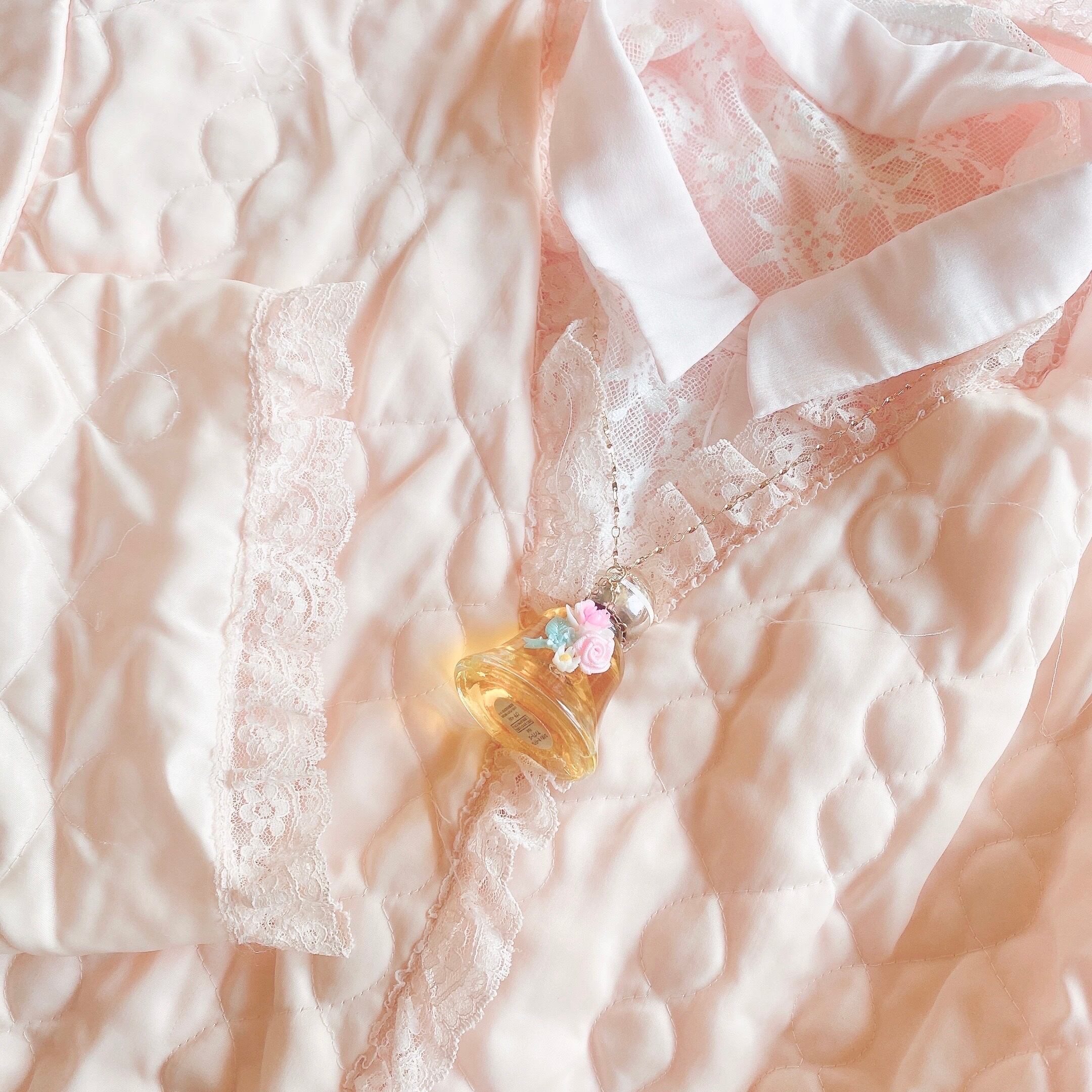 AVON 02 Hand painted perfume neckless ペイント香水瓶ネックレス