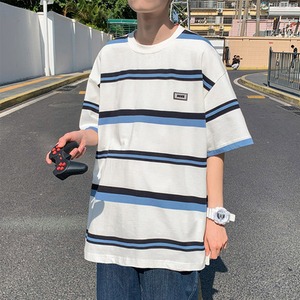 ボーダー柄 5分袖 Tシャツ トップス カットソー ミディアム丈 袖あり 半袖 五分袖 ドロップショルダー ラウンドネック 襟なし カジュアル 大人 おしゃれ お洒落 かっこいい こなれ感 メンズライク ボーイッシュ ルーズ 柄 ボーダー シマ ロゴ 春 夏 10代 20代 レディース メンズ ペア 通勤 学生 通学 デート お出かけ 休日 旅行 着回し 普段使い お揃い 重ね着 韓国 ゆったり ゆる 大きいサイズ S M L XL 2XL 色展開 白 ホワイト 黒 ブラック アプリコット