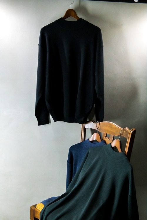 MCWオリジナル　ハイネックニット