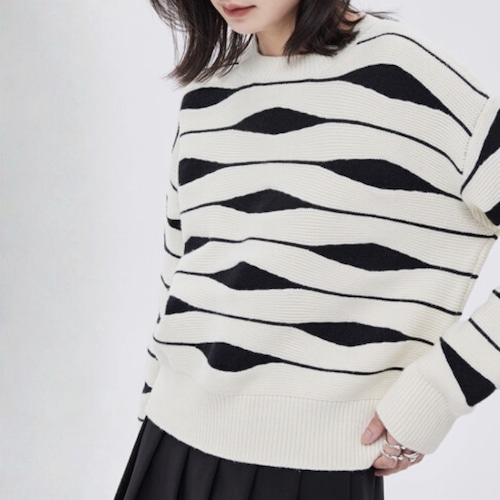 Wavy line knit top C1400