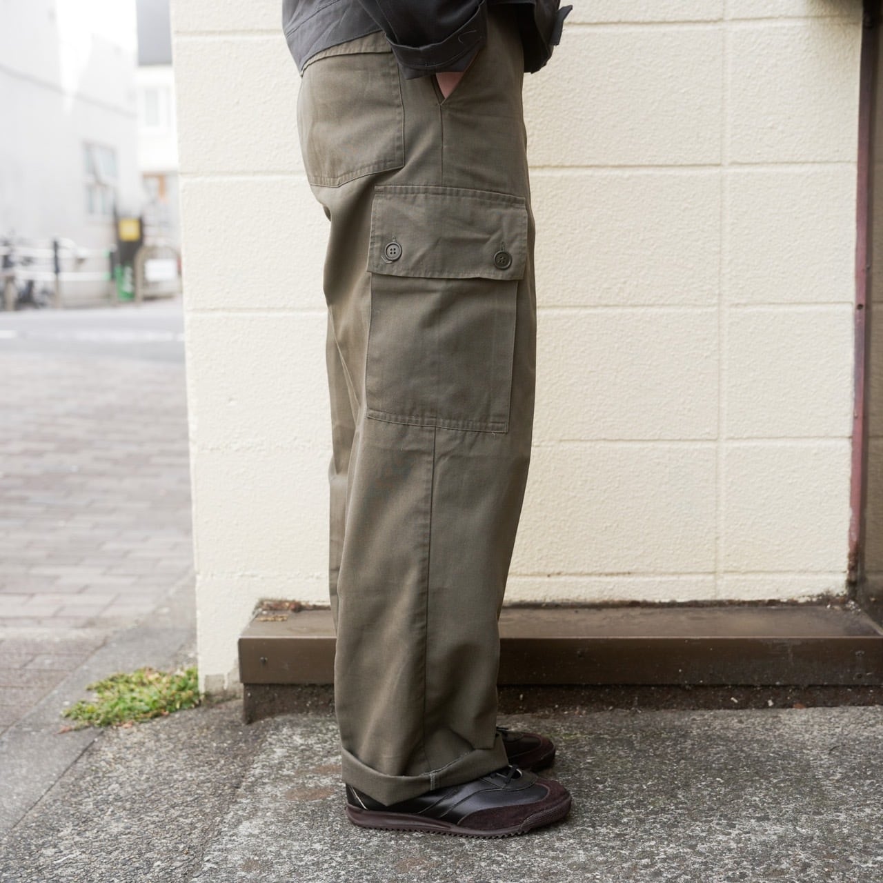 Dutch Military Air Force Cargo Pants | AMICI used vintage Dutch Military Air Force Cargo Pants | AMICI used vintage