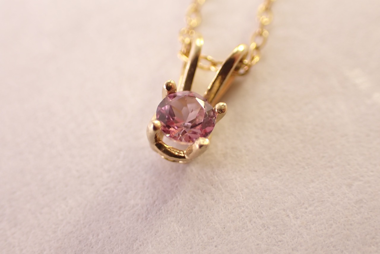 ドラゴンガーネットネックレス　0.28ct [D12‐176]