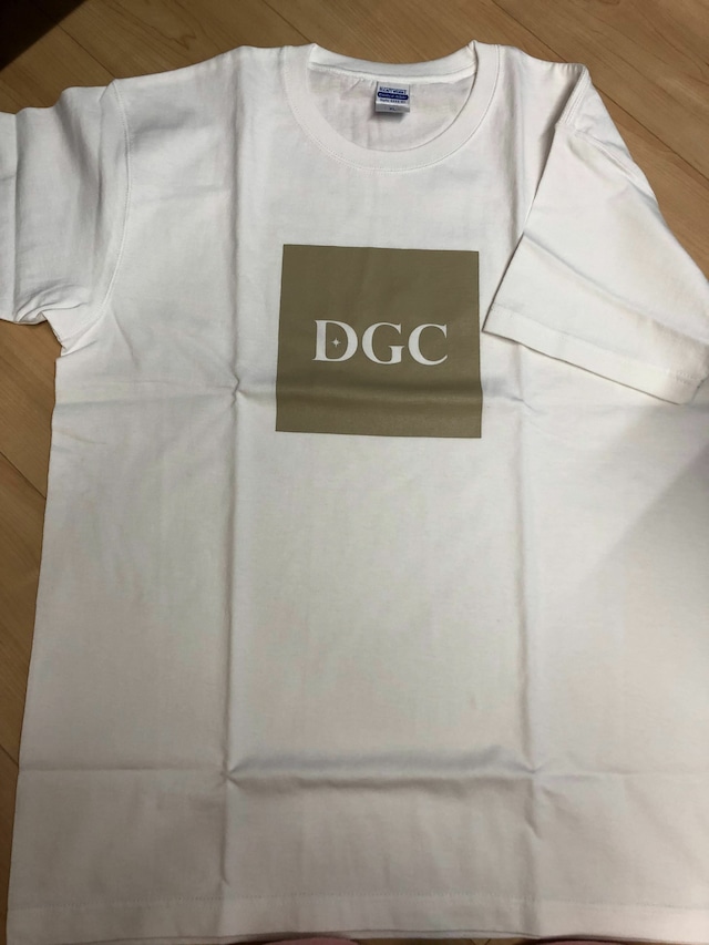 【DGC】ベージュロゴTシャツ（半袖）