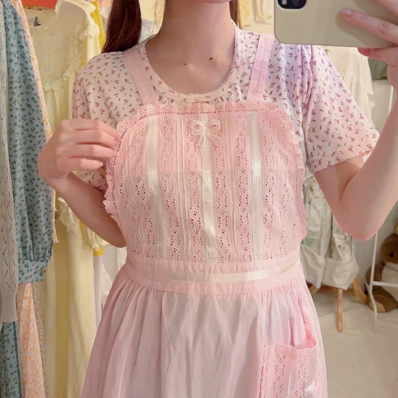 pink ribbon frill apron