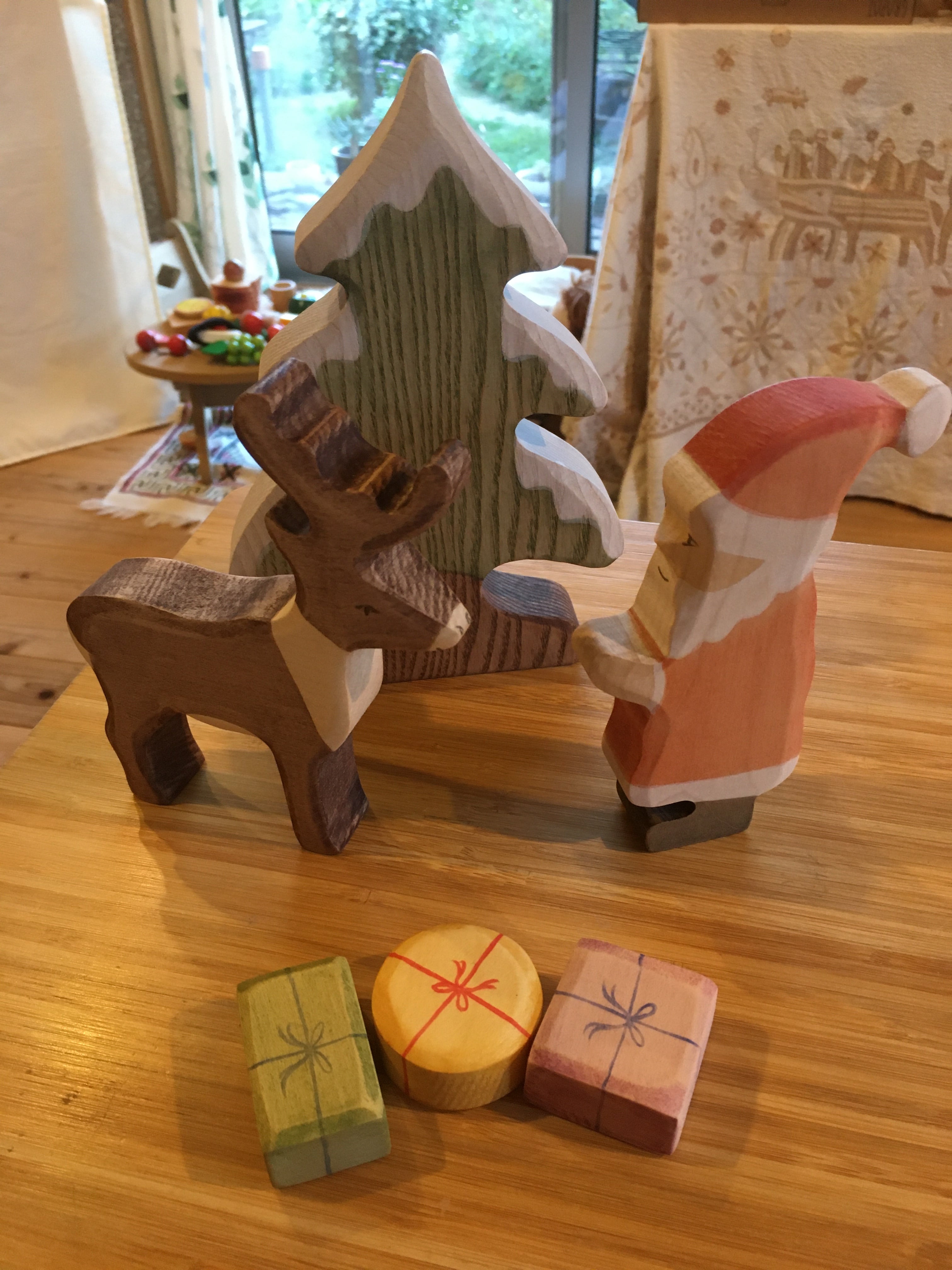 エリック＆アルバート社 プレゼント | リンドヴルム