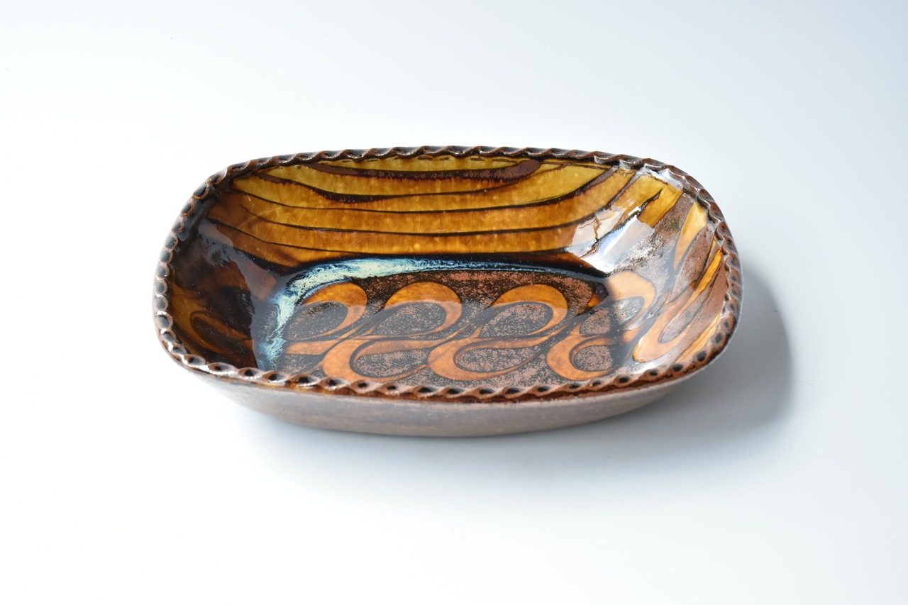 小代焼ふもと窯 / 井上尚之 : 長方鉢 スリップウェア ②