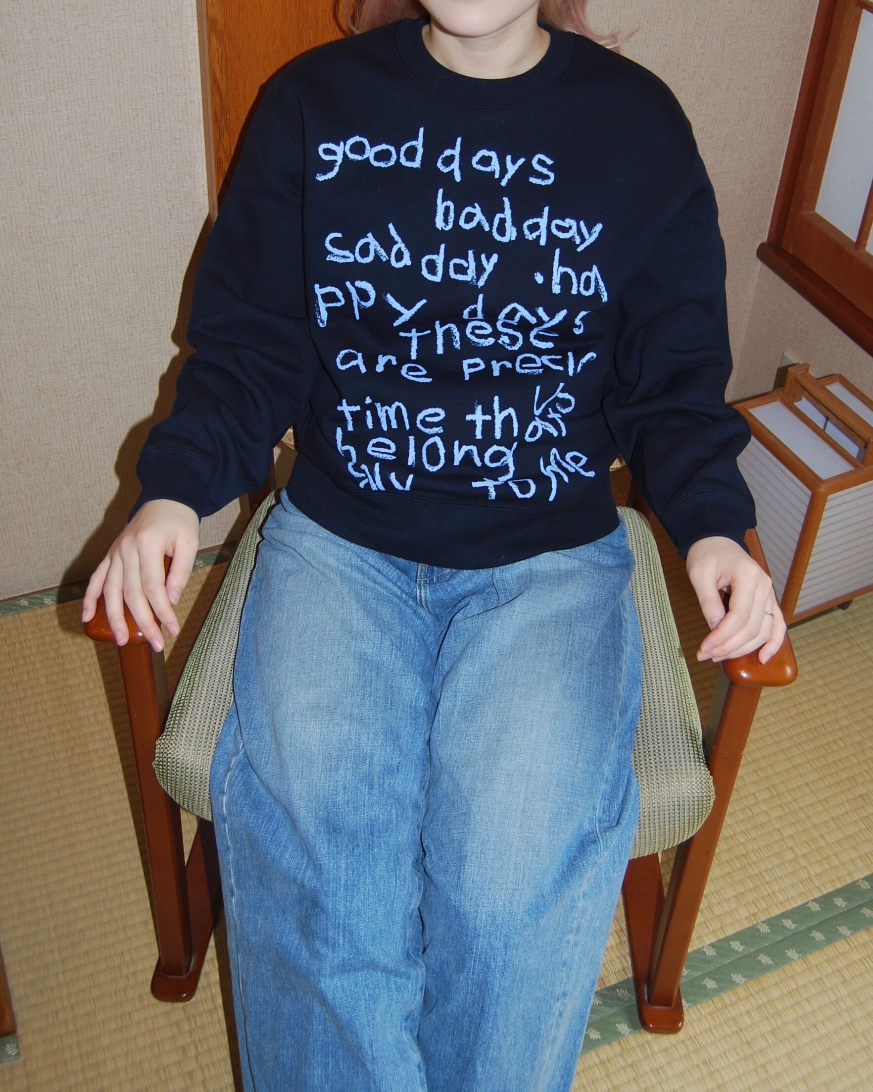 ECHOES OF MY DAYS SWEAT : NAVY | CONVENIENCE YOUNG