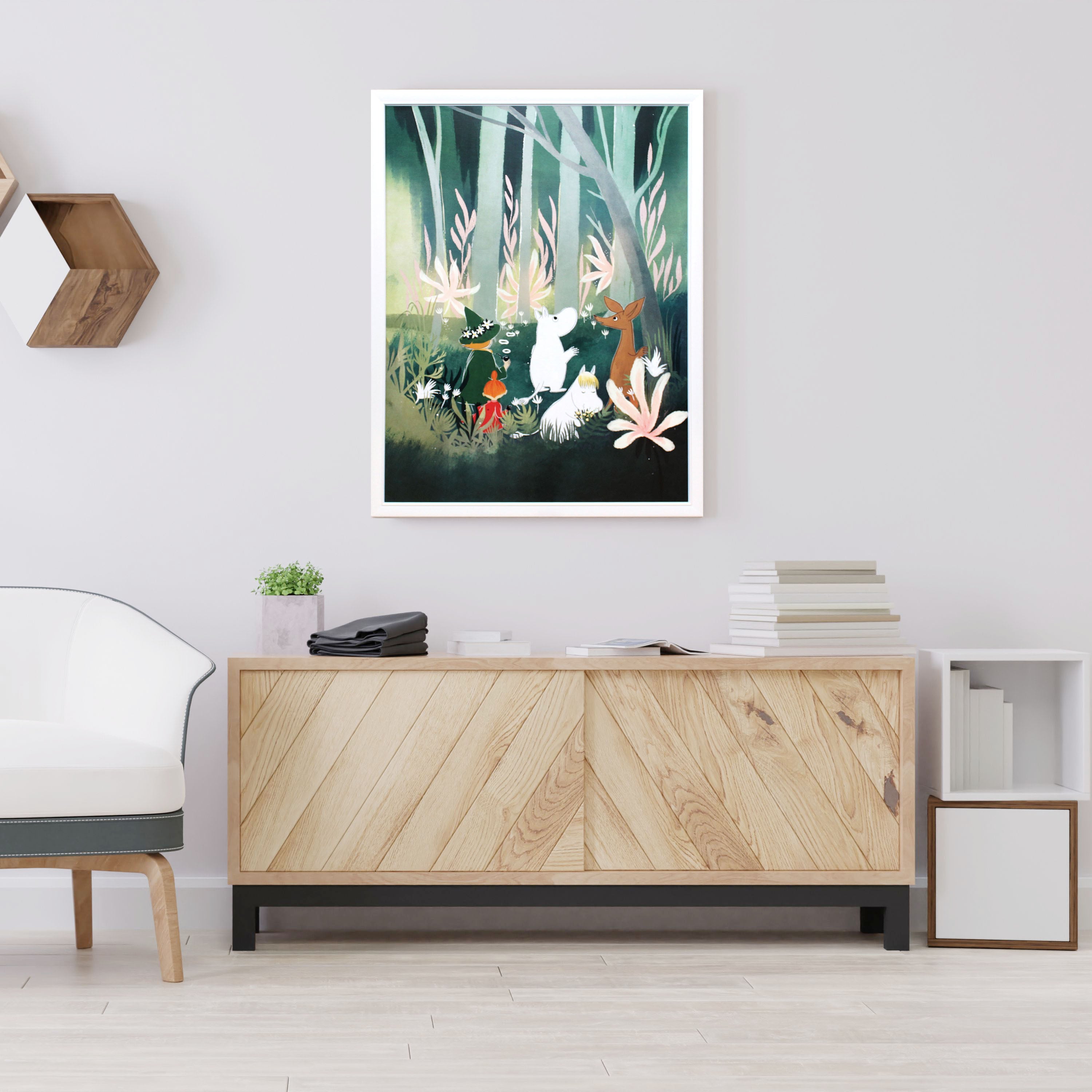 ムーミン 北欧 Karto「森の中のムーミンと仲間達」送料無料 フレーム 展示用フック付アートポスター 絵画 インテリア アート